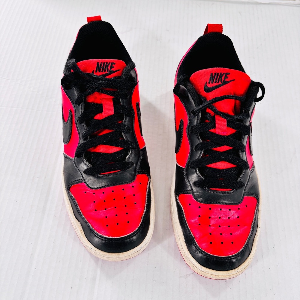 Nike Low Top Sneakers - Red, Black Accent